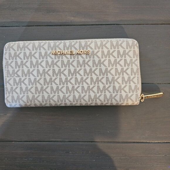 Michael Kors Jet Set Travel Vanilla Signature Continental Wallet Size Large - Picture 3 of 8